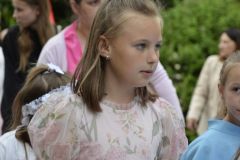 image045