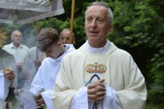 image076