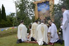 image047